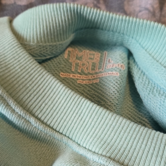 Time and Tru Relaxed Fit Twin Lightweight Pull Over Shirts! - Picture 4 of 10